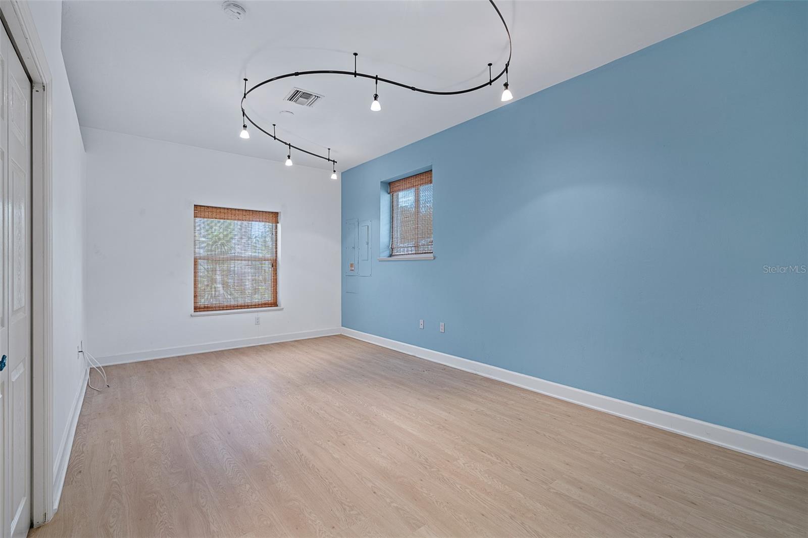339 Ocean Shore Blvd Property Photo 37