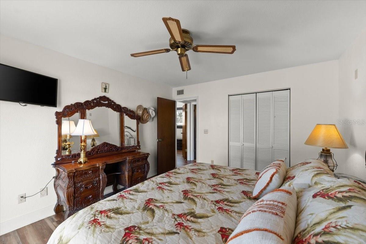 2306 John Anderson Dr Property Photo 31