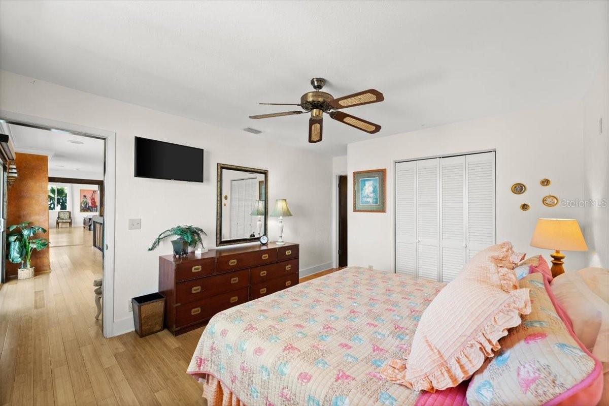 2306 John Anderson Dr Property Photo 35