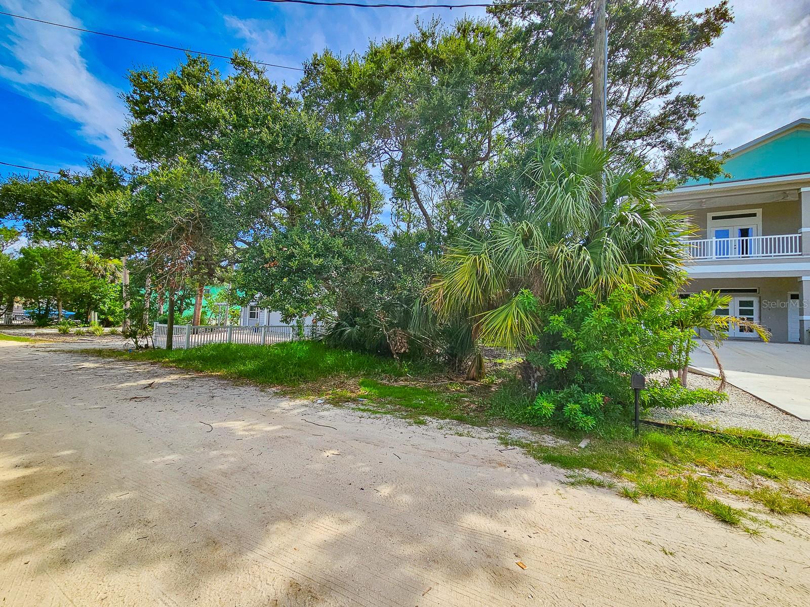 2721 S John Bull St Property Photo 1