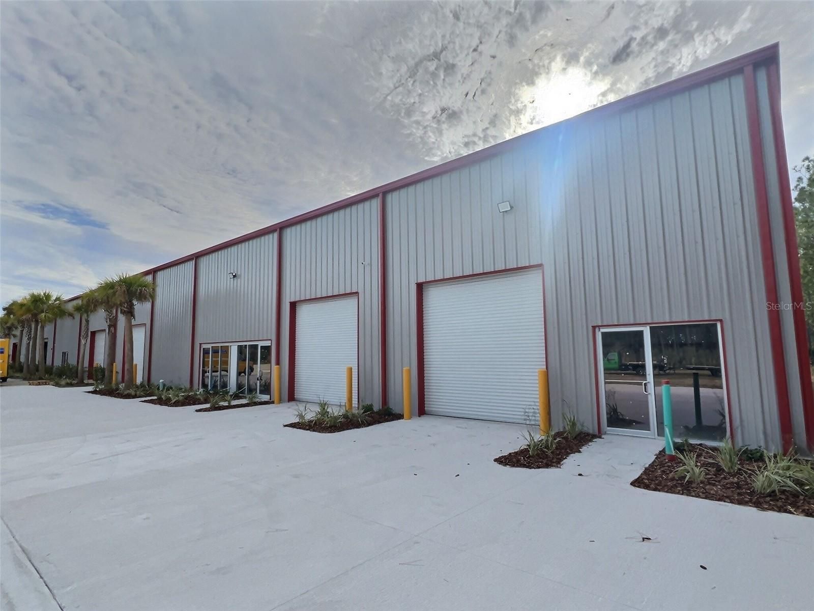 25 Railside Way #b Property Photo 2