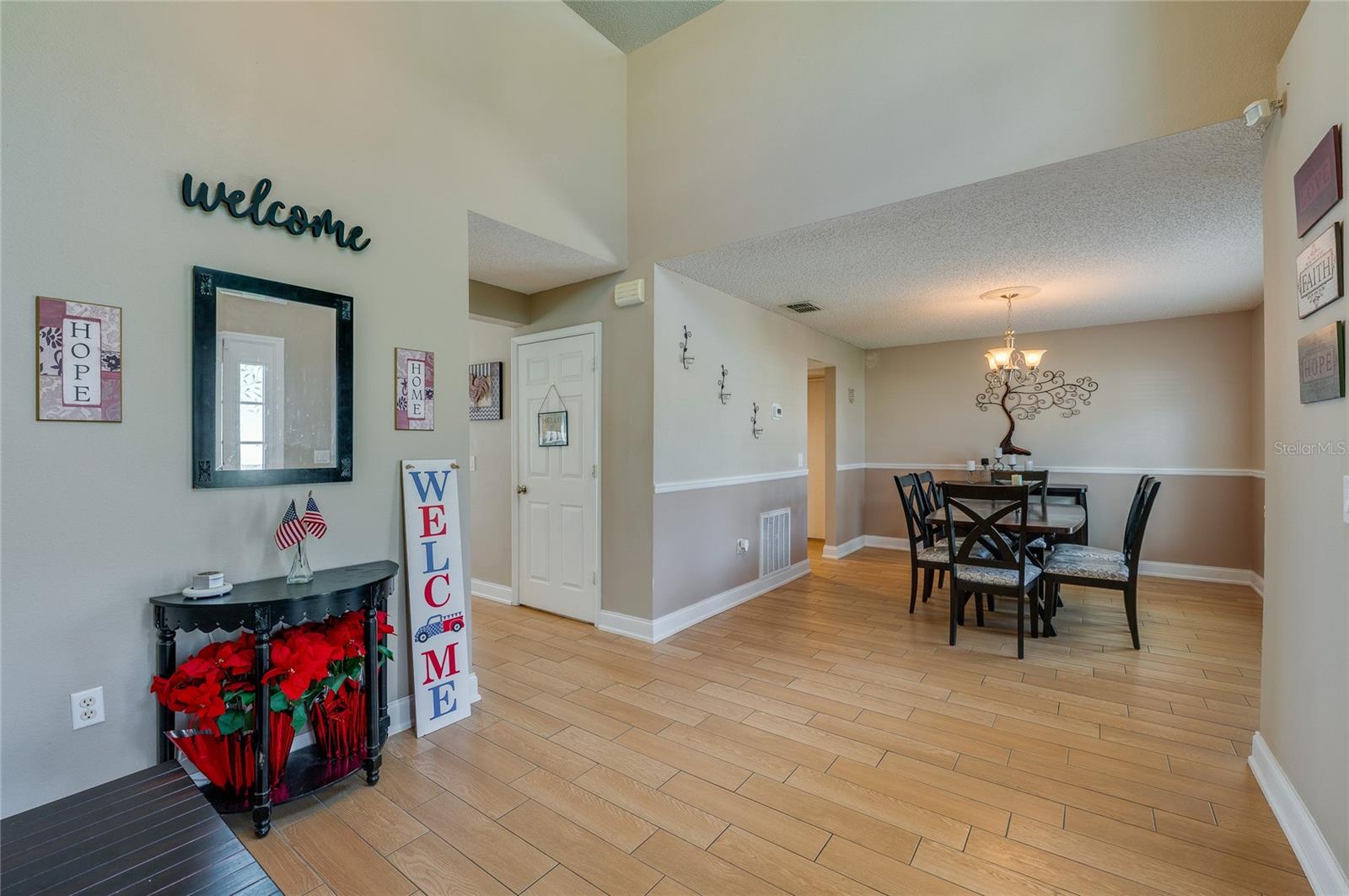 11 Zircon Ct Property Photo 6