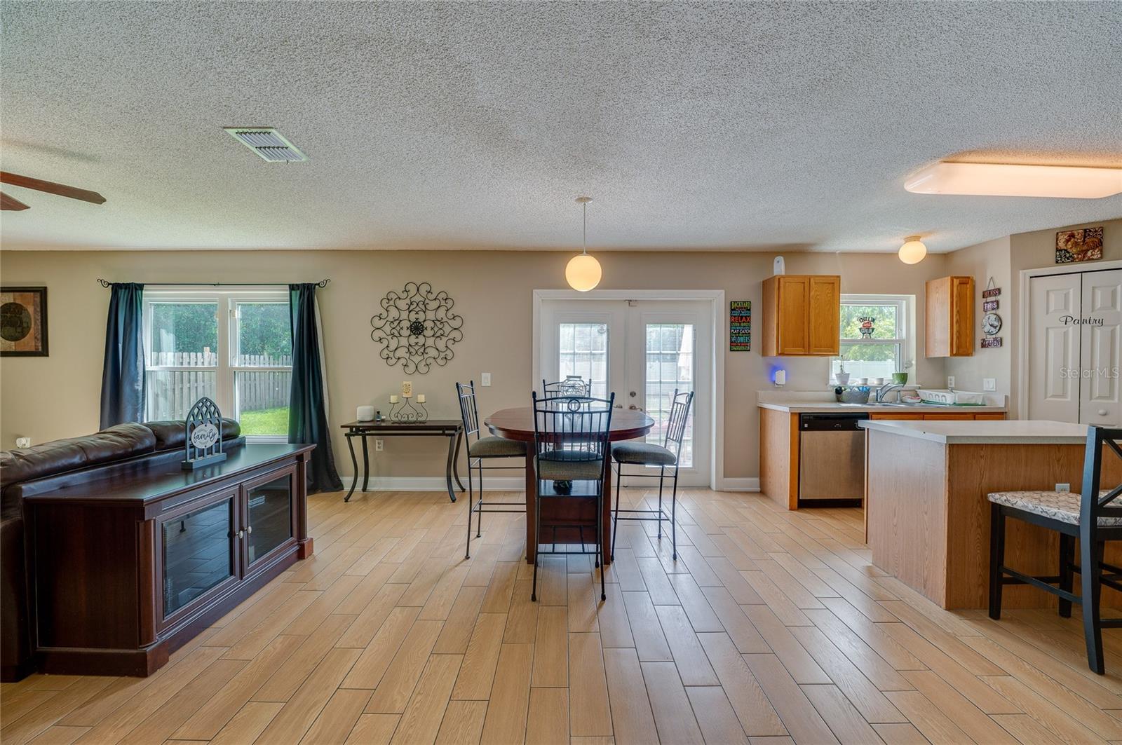 11 Zircon Ct Property Photo 10