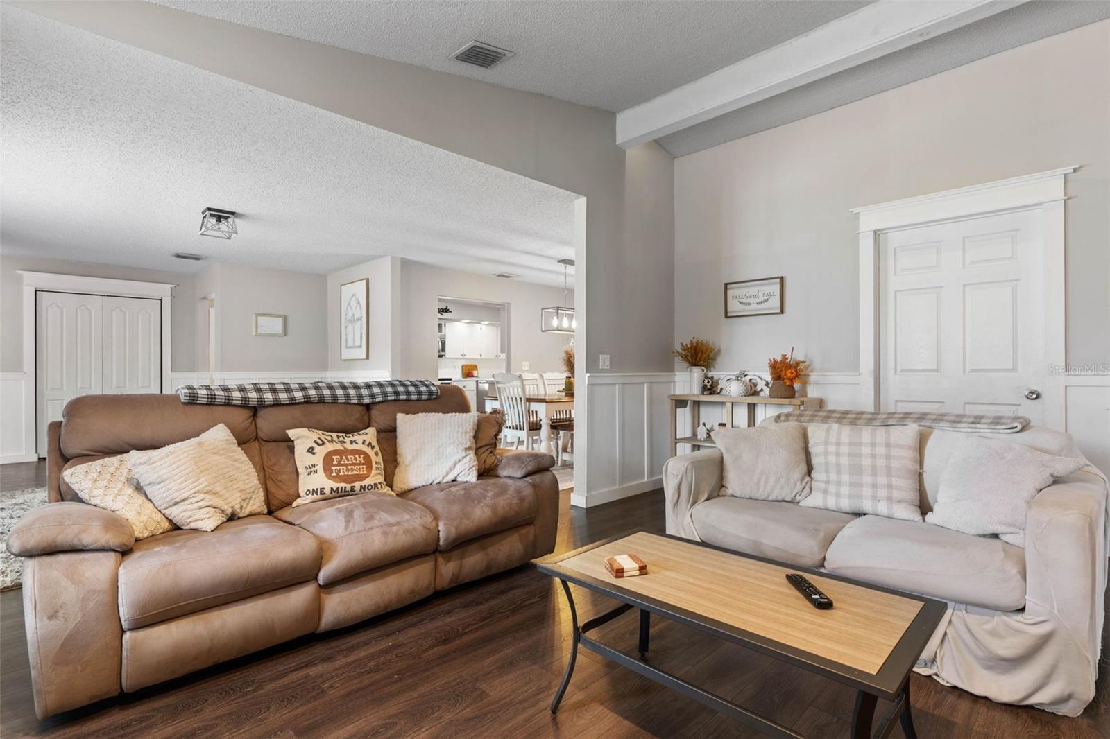 6 Patchogue Pl Property Photo 12