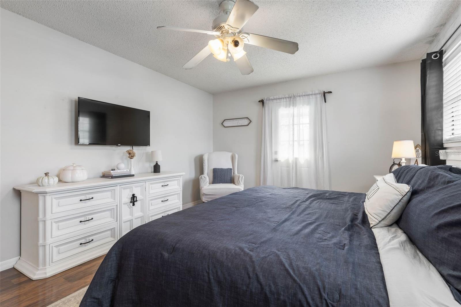 6 Patchogue Pl Property Photo 19