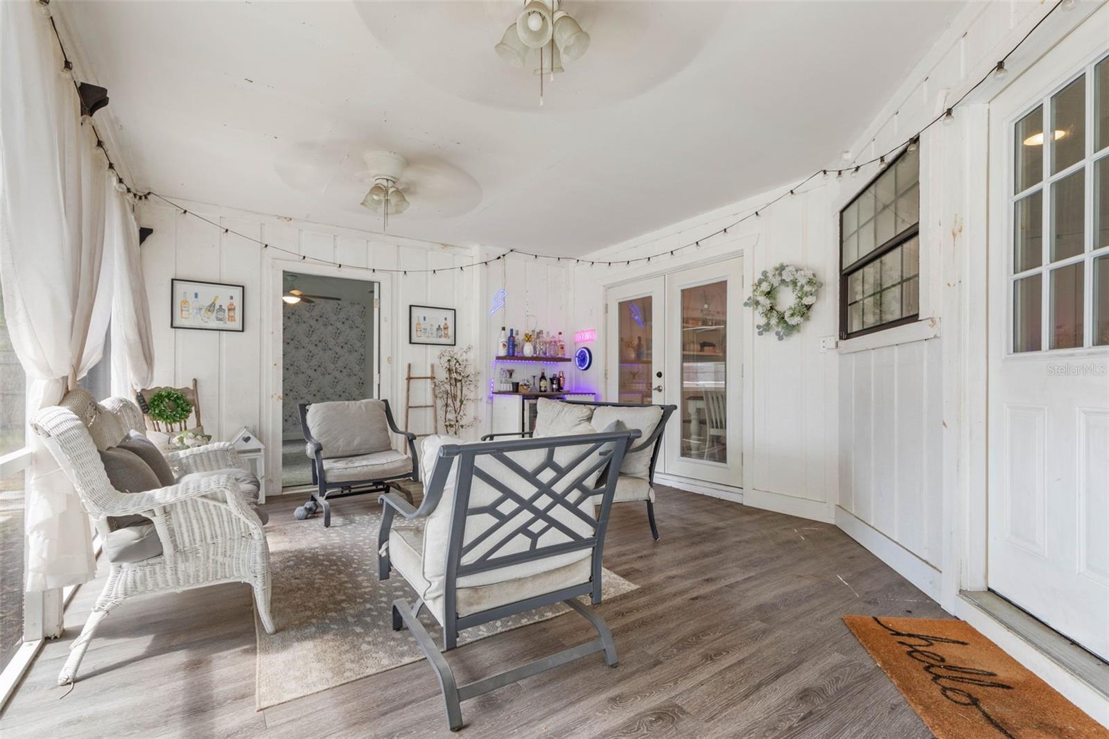 6 Patchogue Pl Property Photo 34