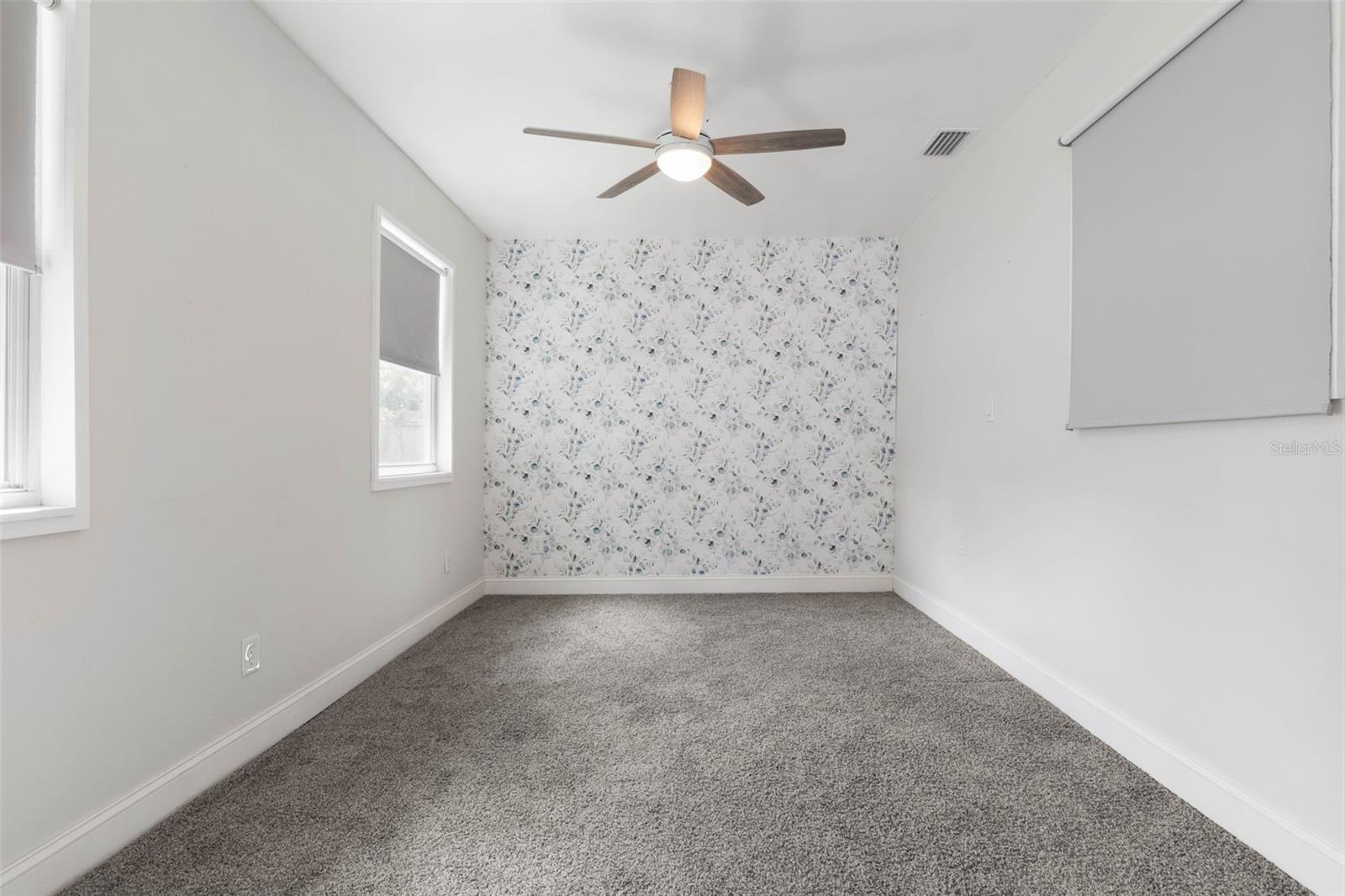 6 Patchogue Pl Property Photo 35