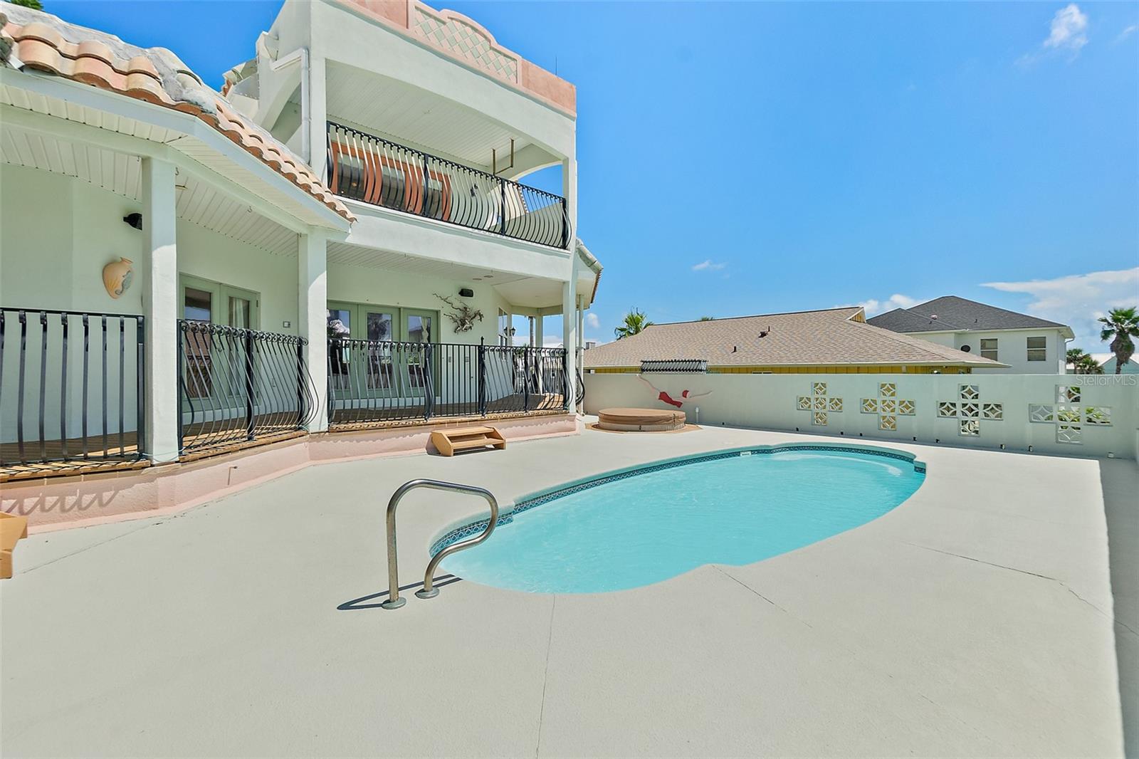 54 Ocean St Property Photo 5