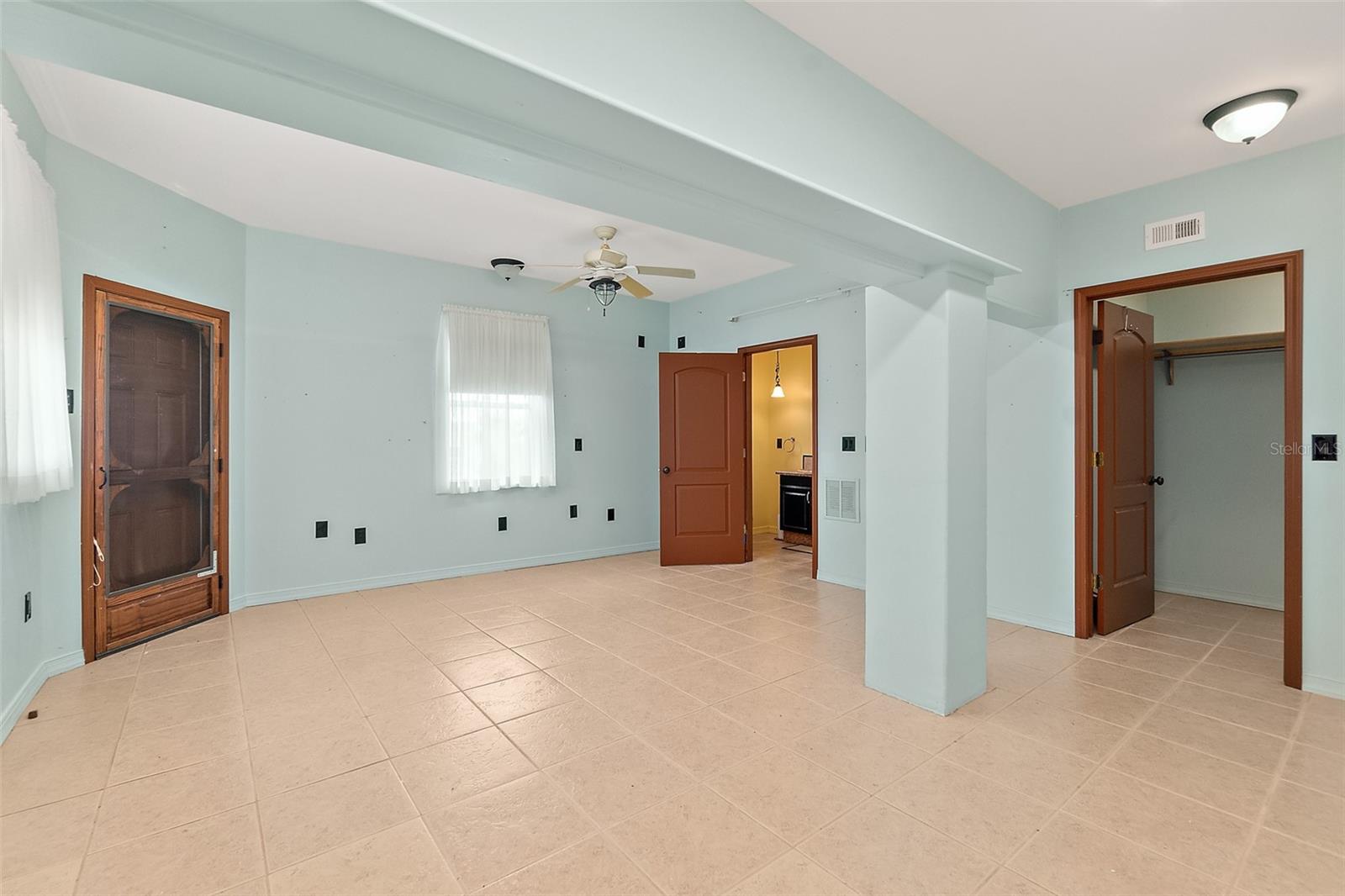 54 Ocean St Property Photo 58