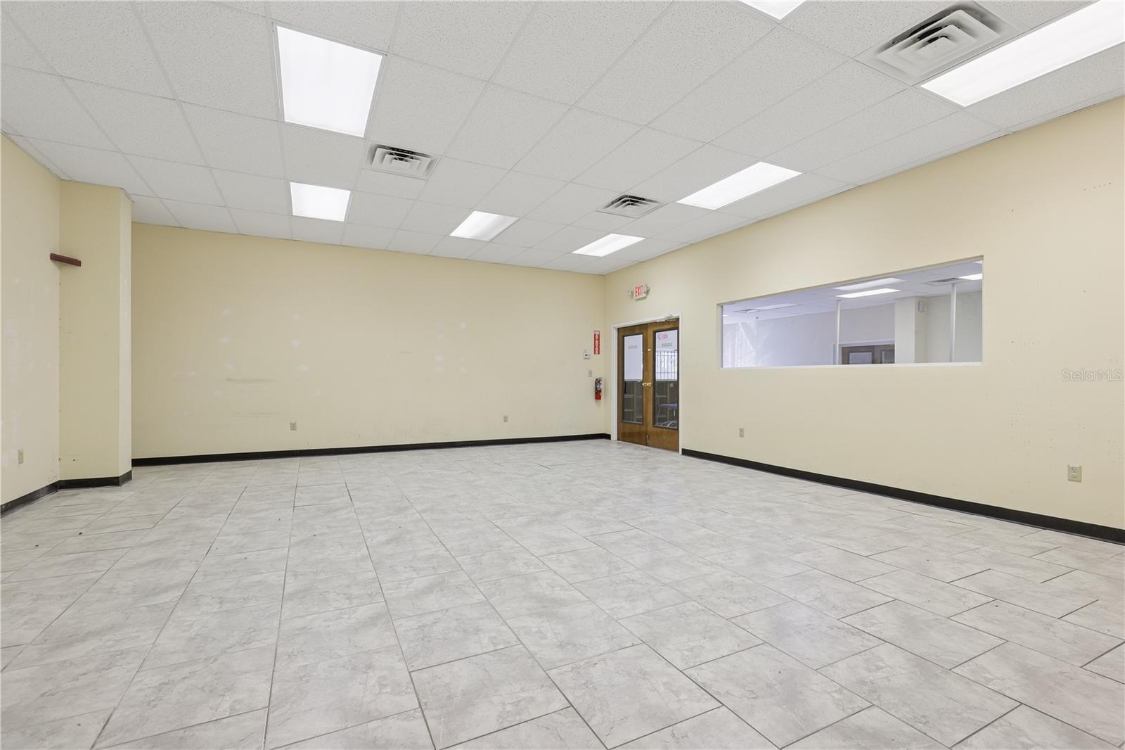 711 Cassat Ave Property Photo 18