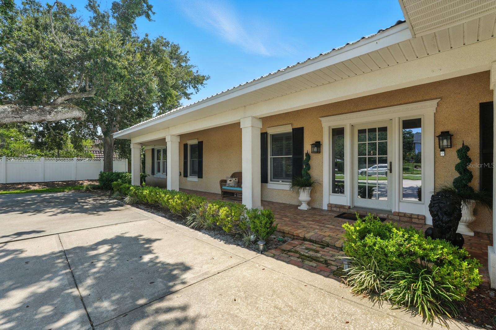 360 John Anderson Dr Property Photo 12