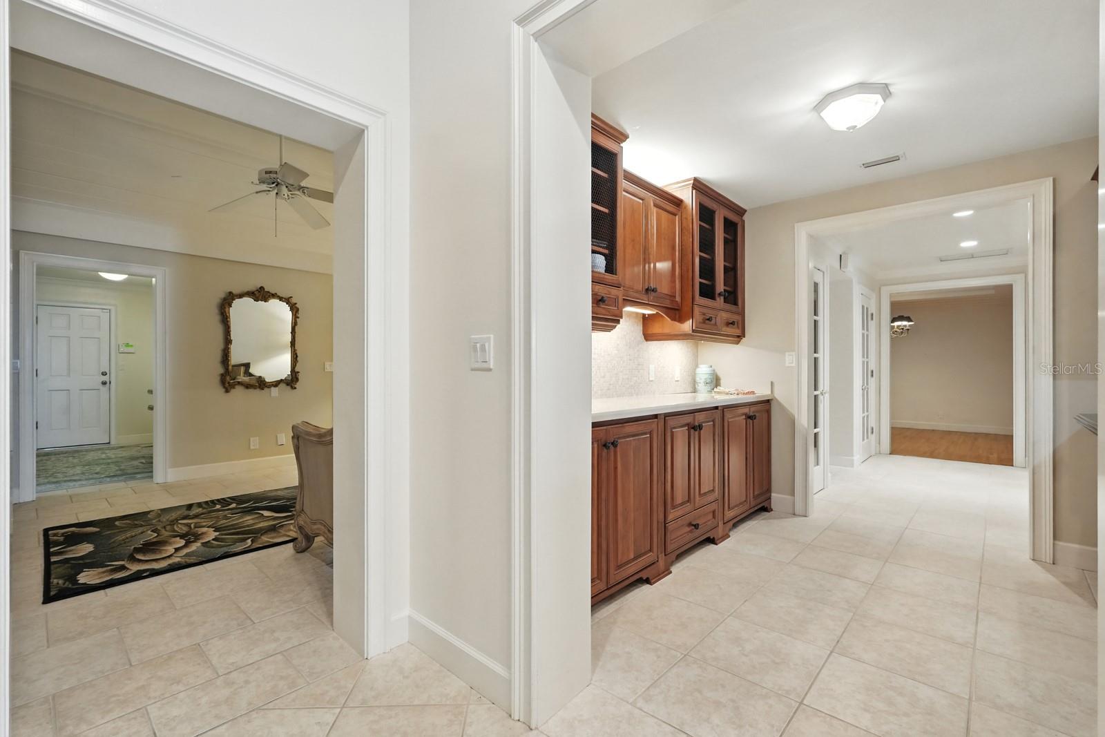 360 John Anderson Dr Property Photo 24