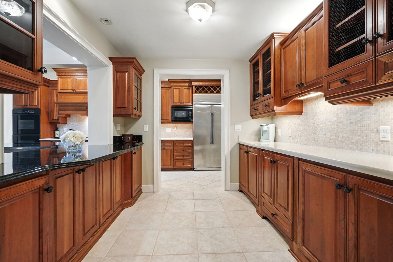 360 John Anderson Dr Property Photo 25