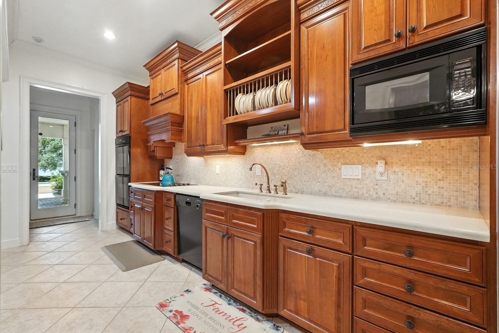 360 John Anderson Dr Property Photo 28