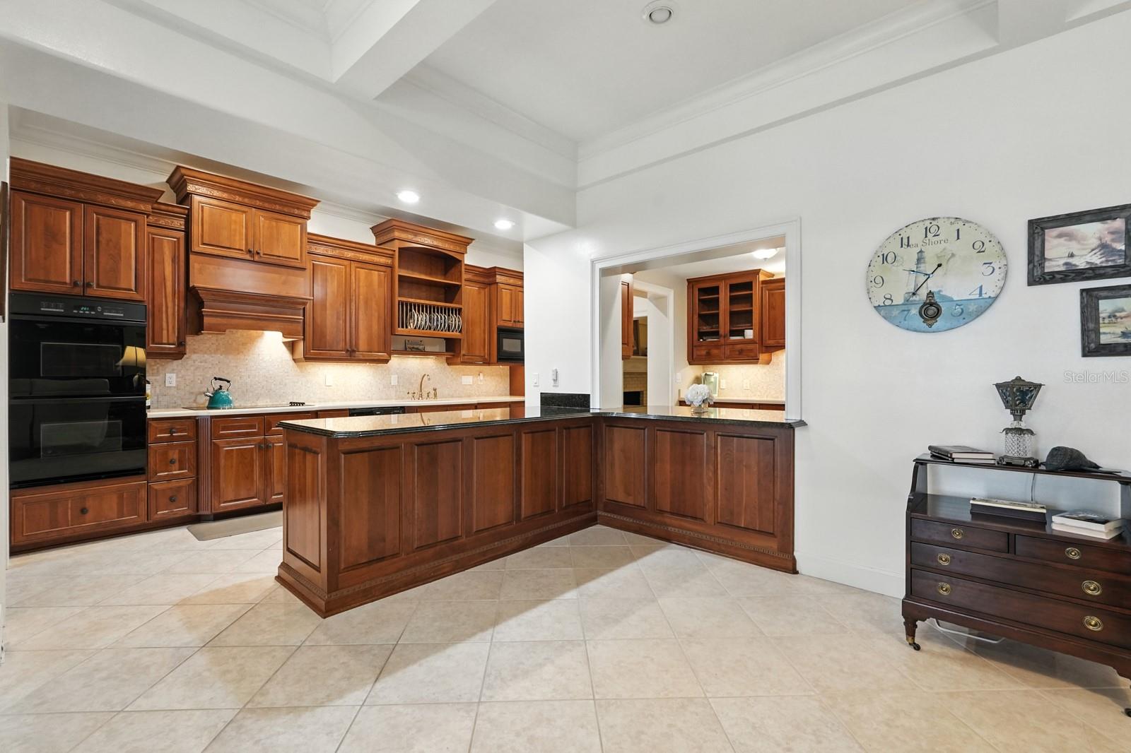 360 John Anderson Dr Property Photo 29