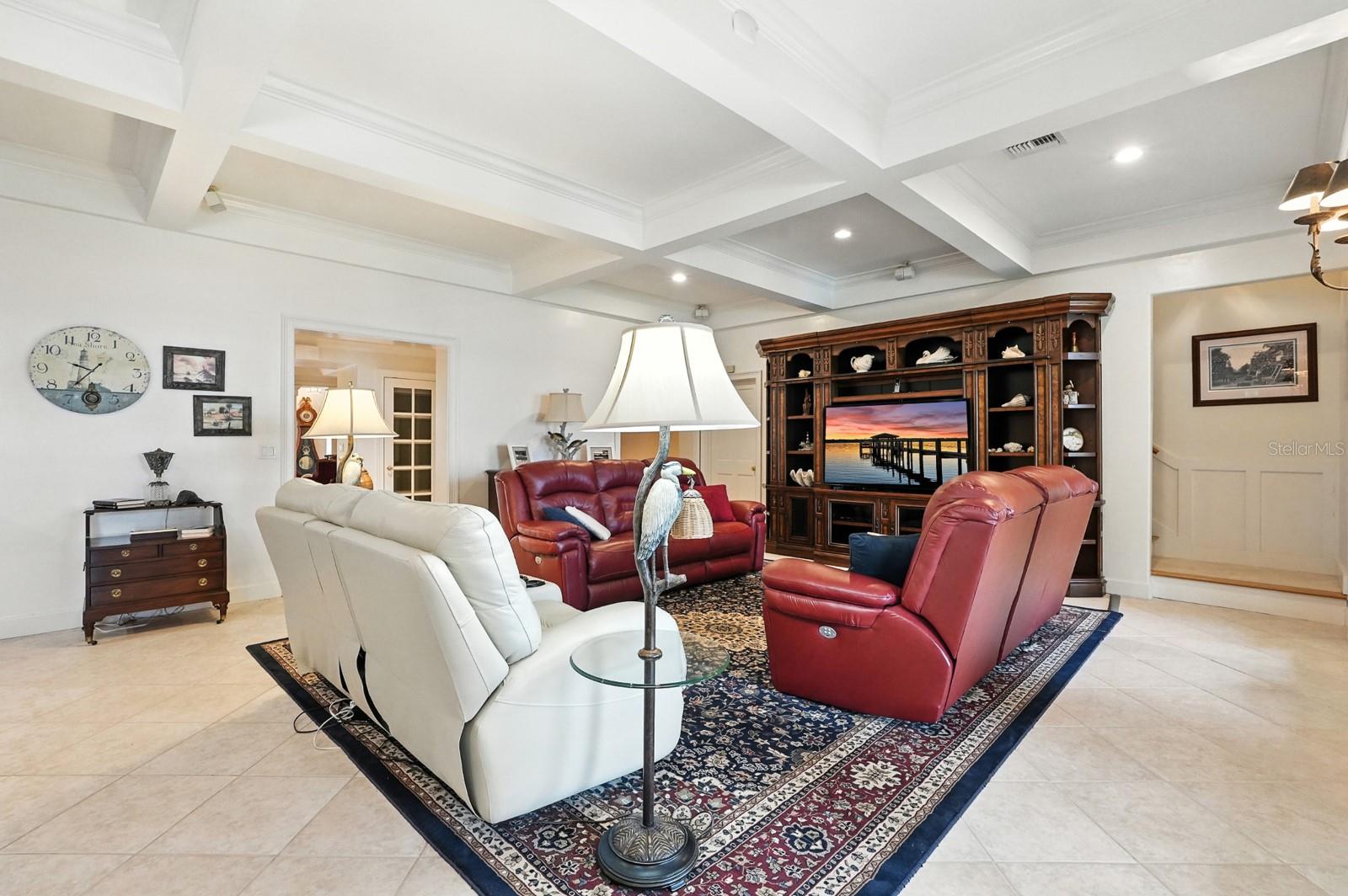 360 John Anderson Dr Property Photo 32