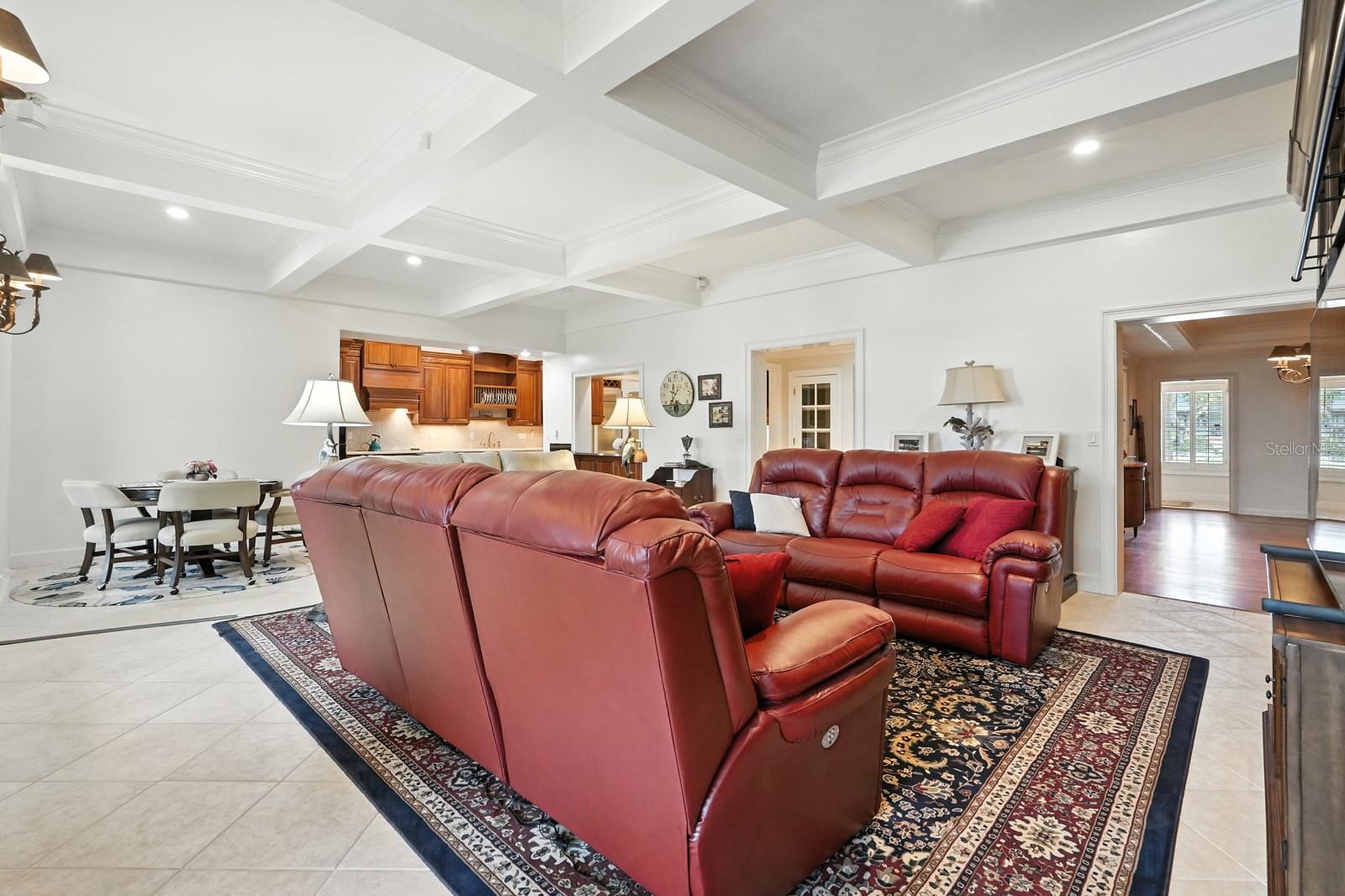 360 John Anderson Dr Property Photo 34