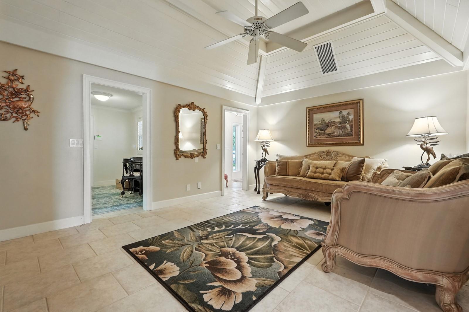 360 John Anderson Dr Property Photo 50