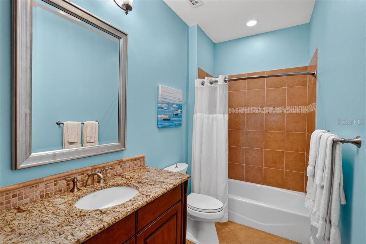 200 Ocean Crest Dr #646 Property Photo 17