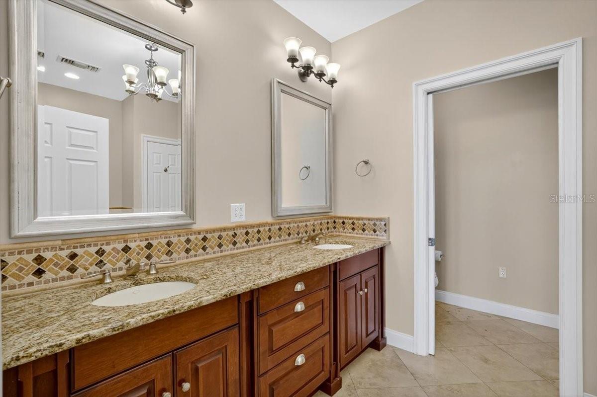 200 Ocean Crest Dr #646 Property Photo 24