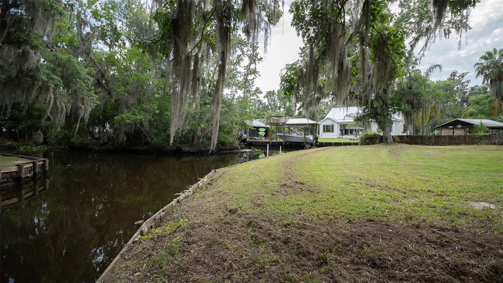 8211 Colee Cove Branch Rd Property Photo 4