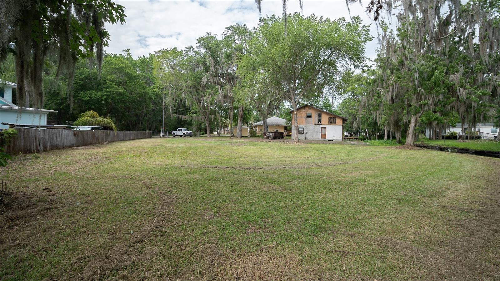 8211 Colee Cove Branch Rd Property Photo 5