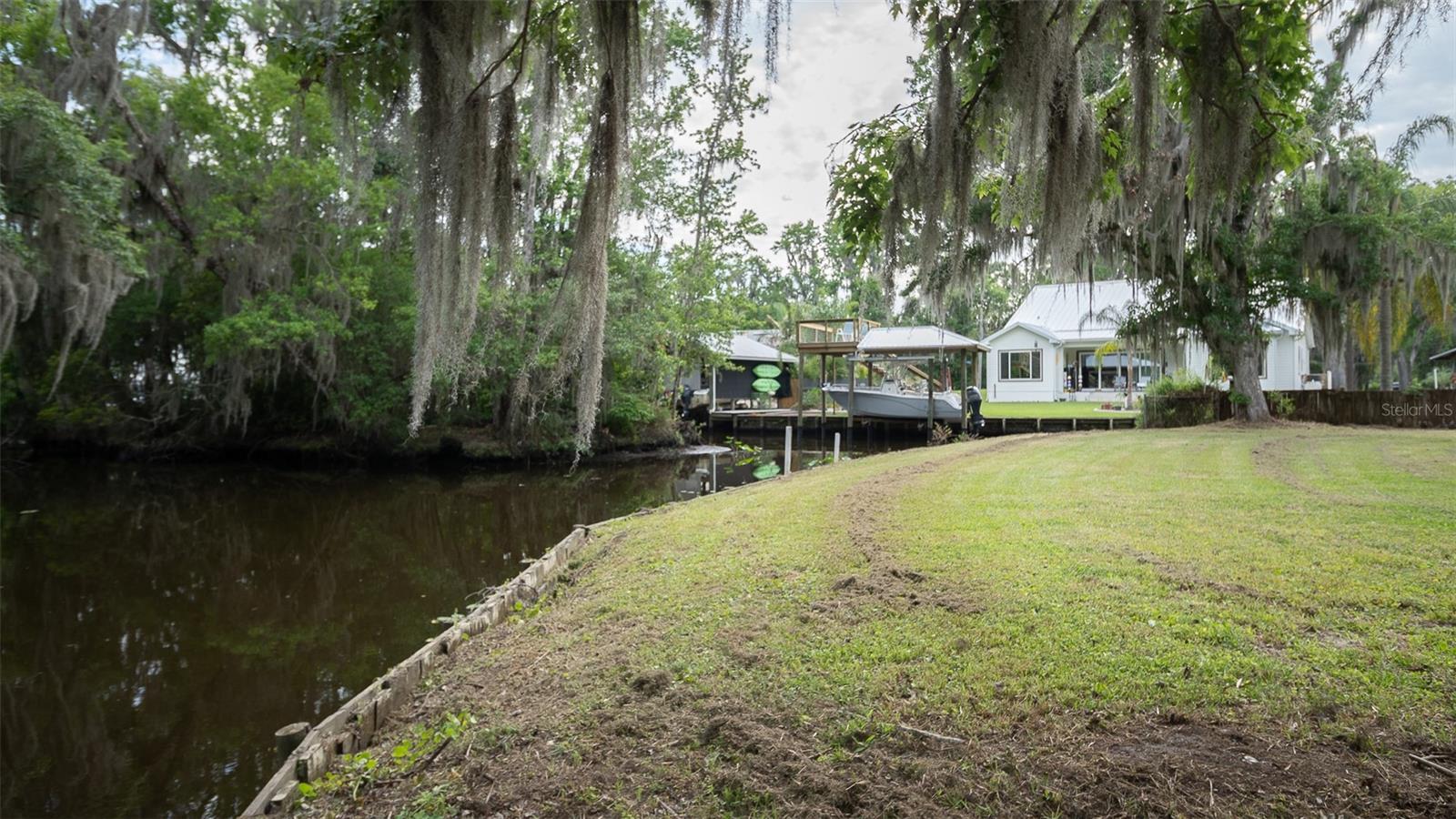 8211 Colee Cove Branch Rd Property Photo 12