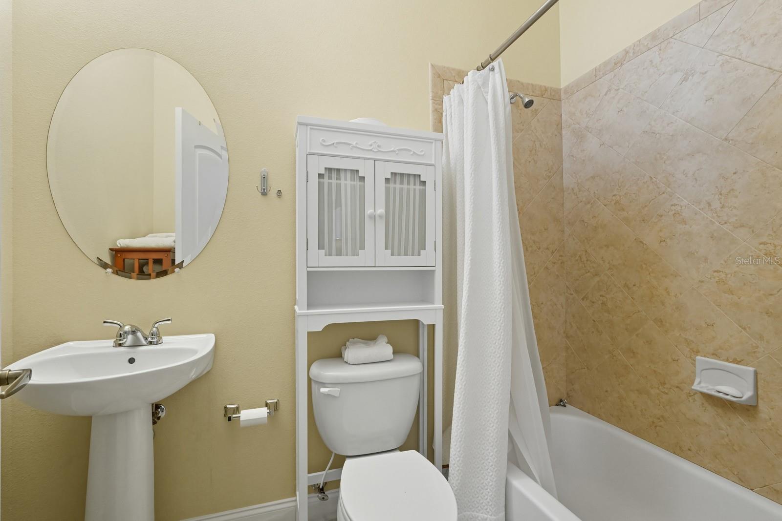 430 Lambert Ave Property Photo 41