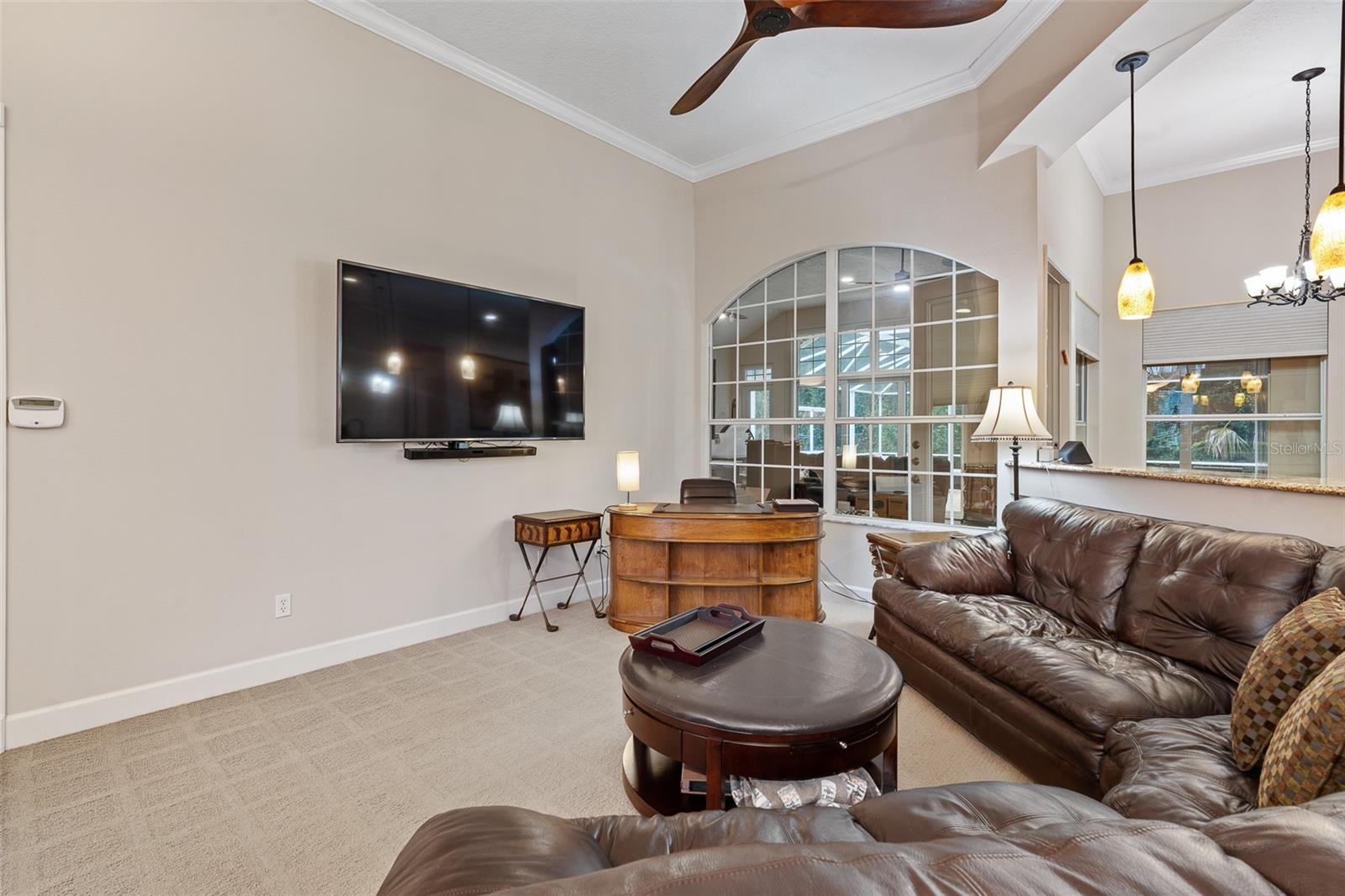 945 Stone Lake Dr Property Photo 8