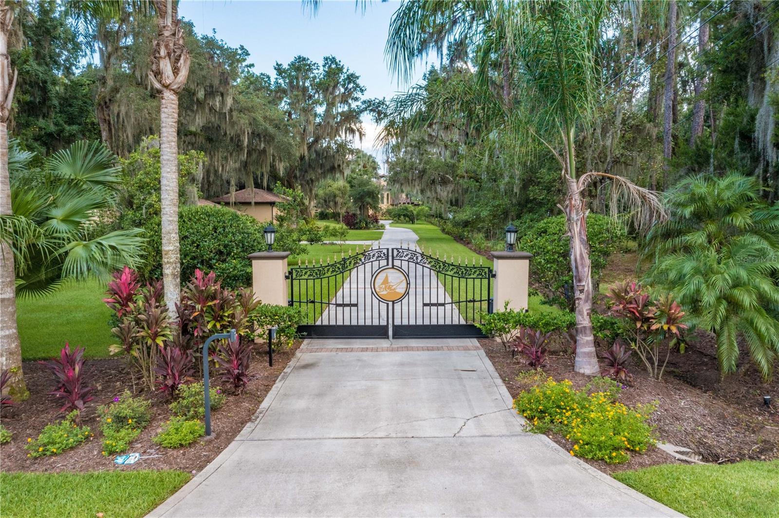 8289 Colee Cove Rd Property Photo 3
