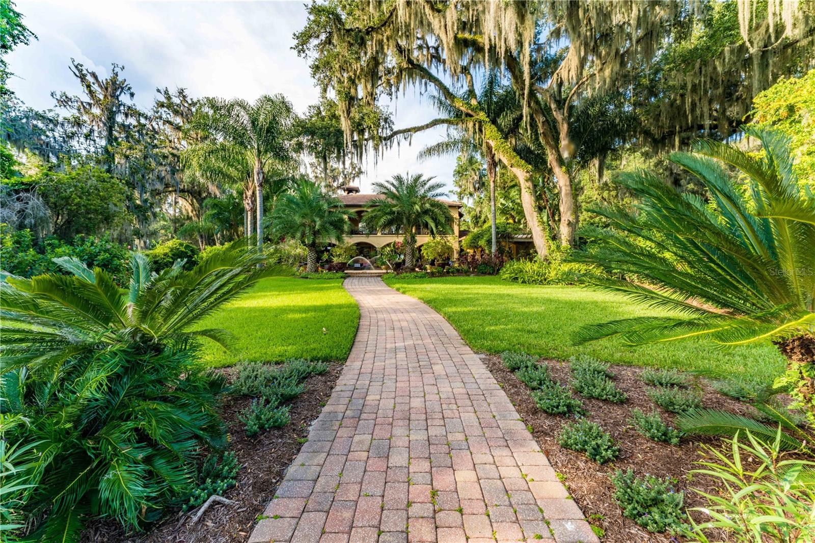 8289 Colee Cove Rd Property Photo 4