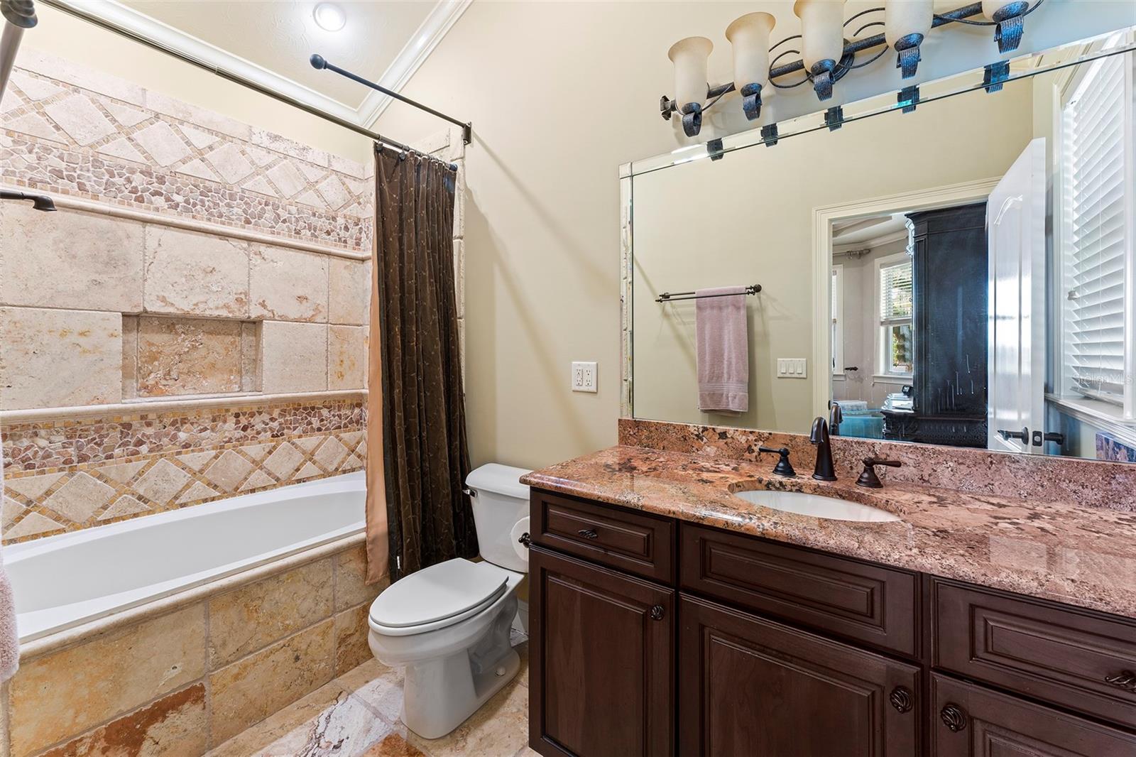 8289 Colee Cove Rd Property Photo 30