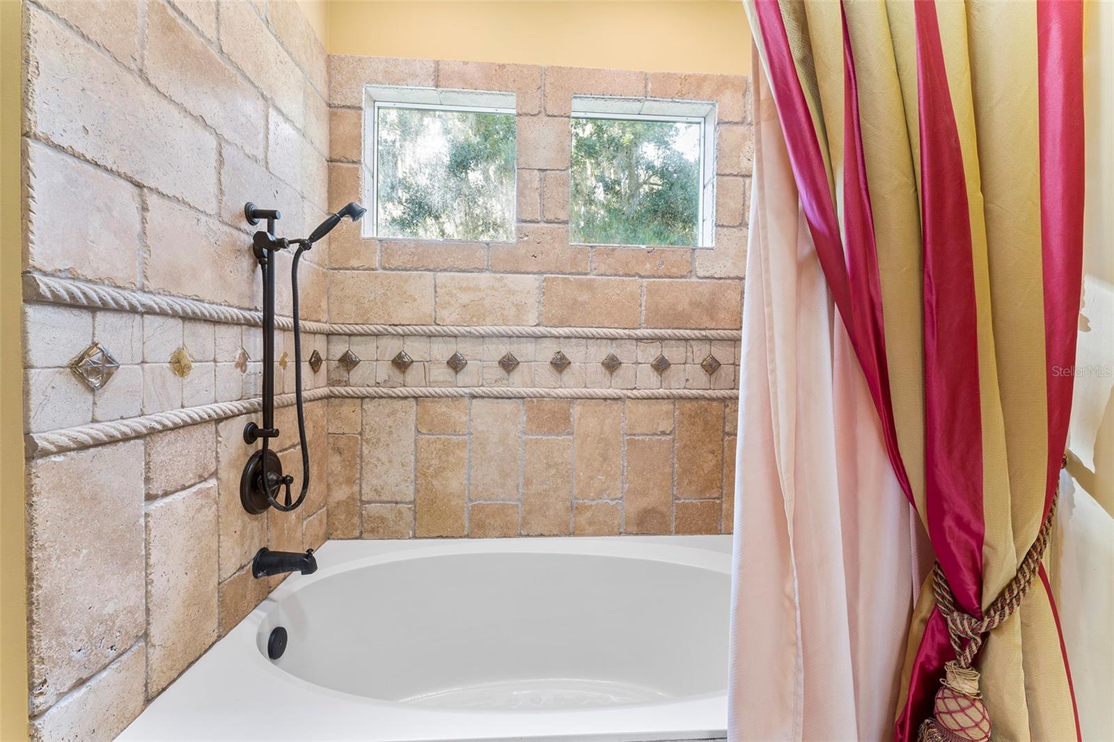 8289 Colee Cove Rd Property Photo 31