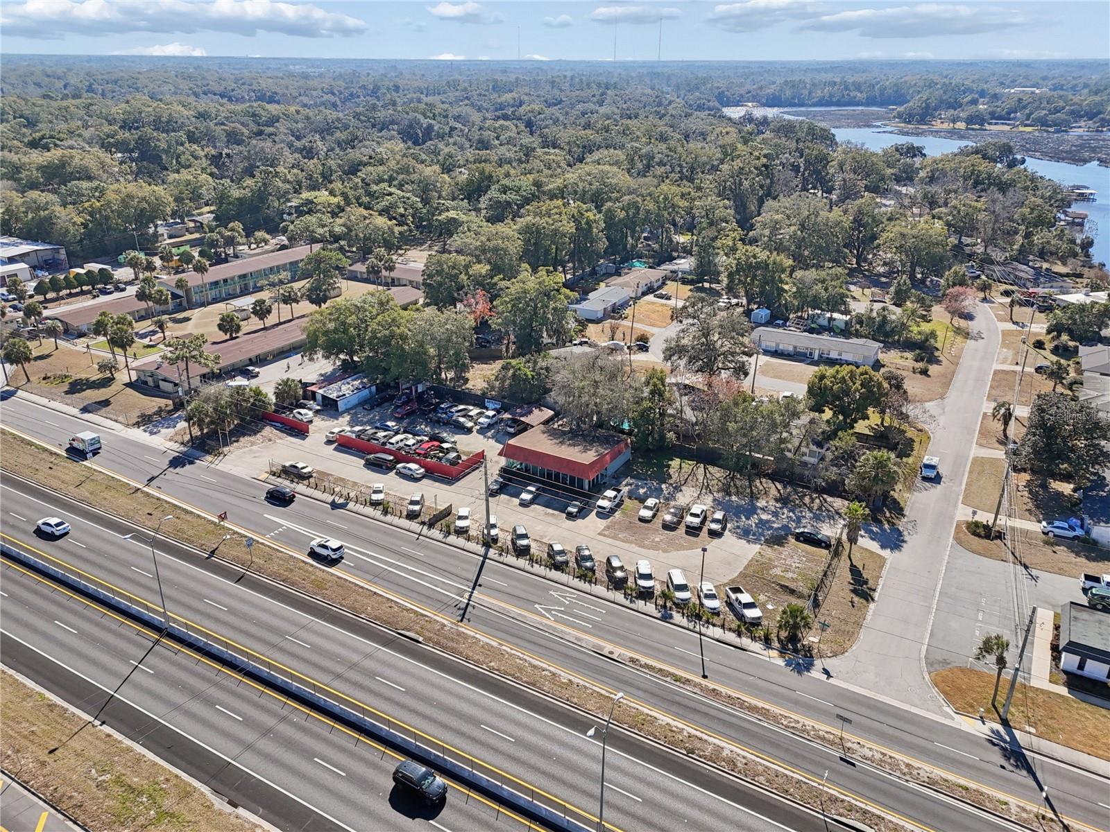 6200 Arlington Expy Property Photo 4