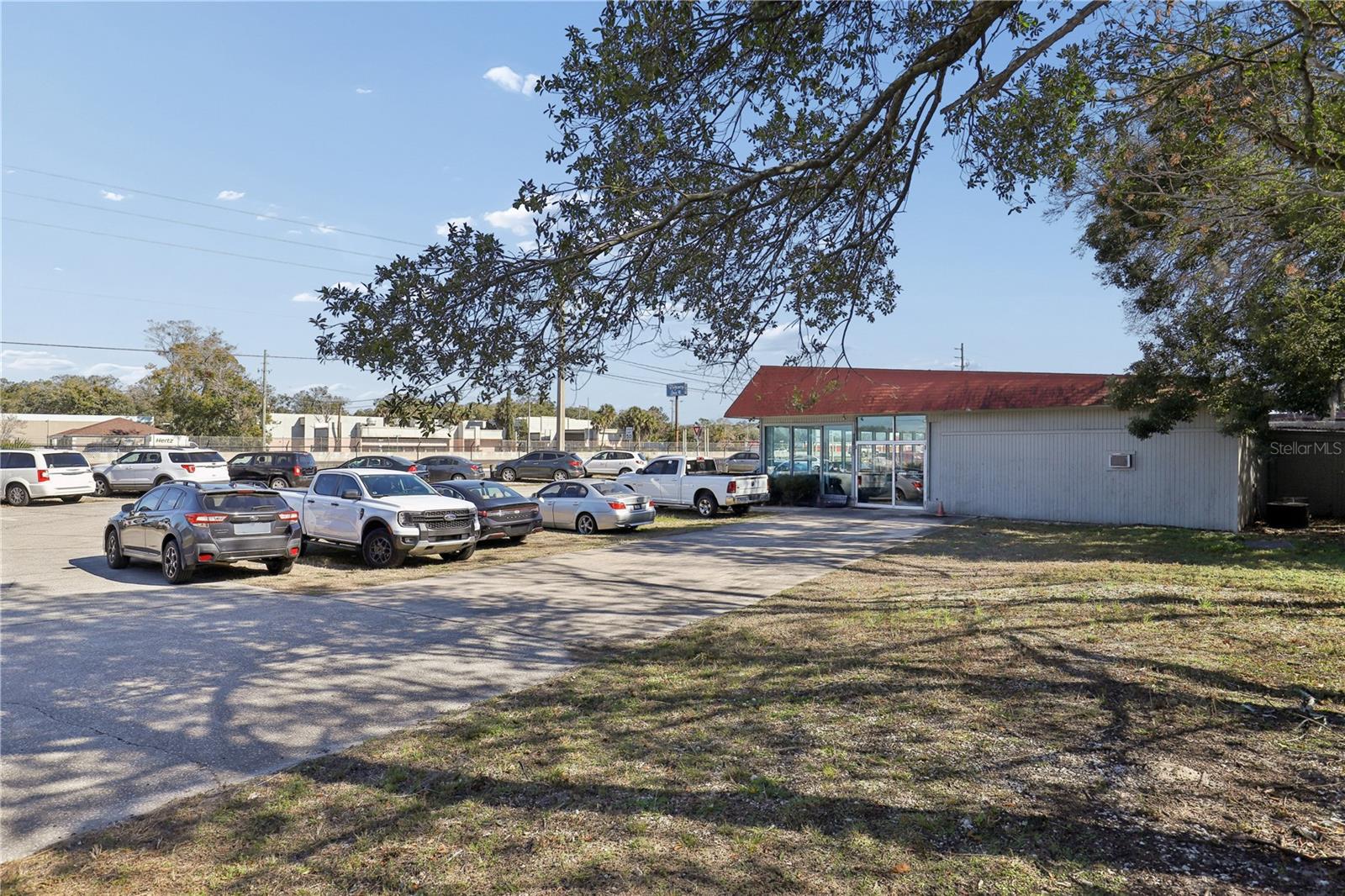 6200 Arlington Expy Property Photo 14