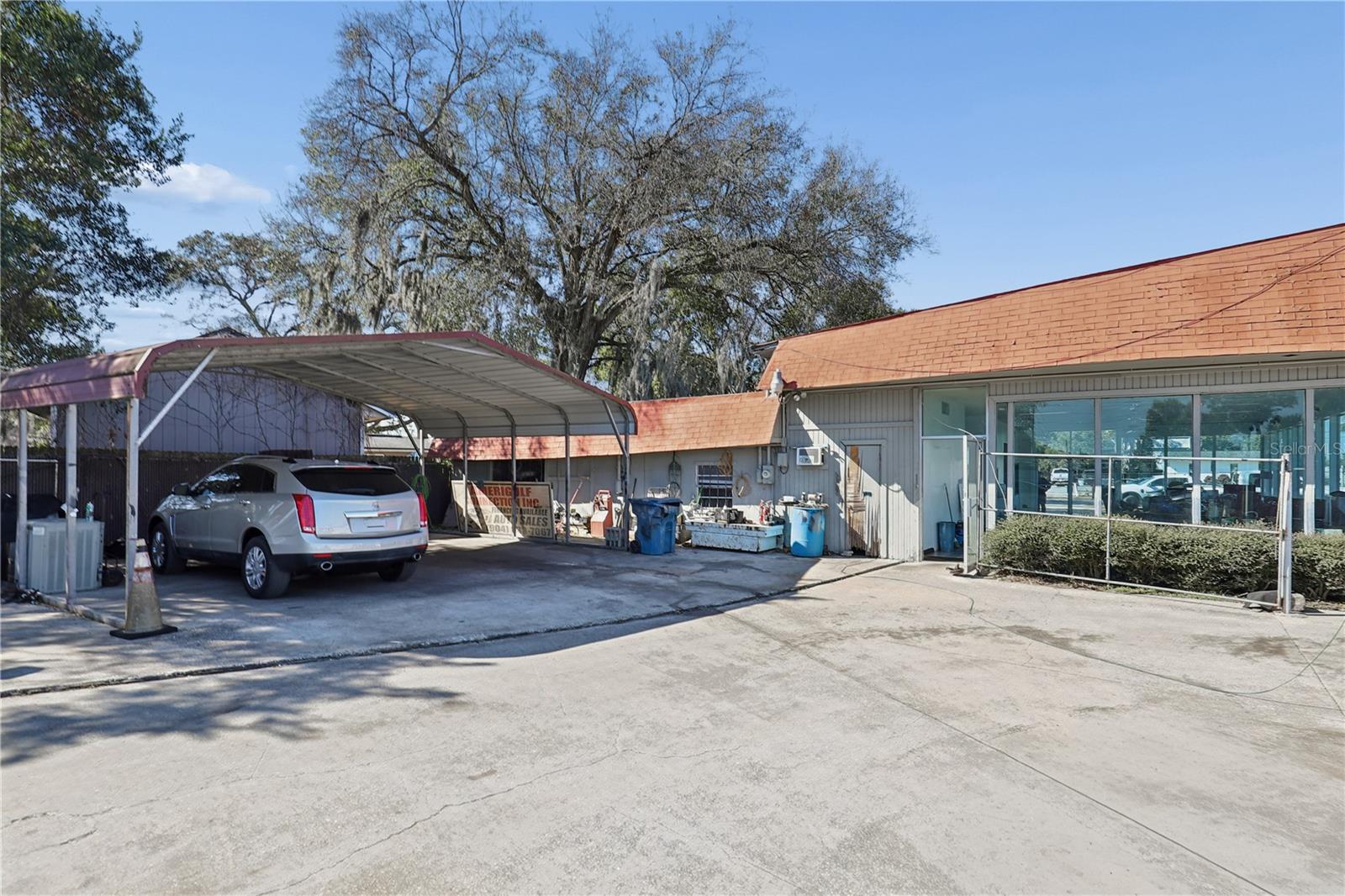 6200 Arlington Expy Property Photo 16