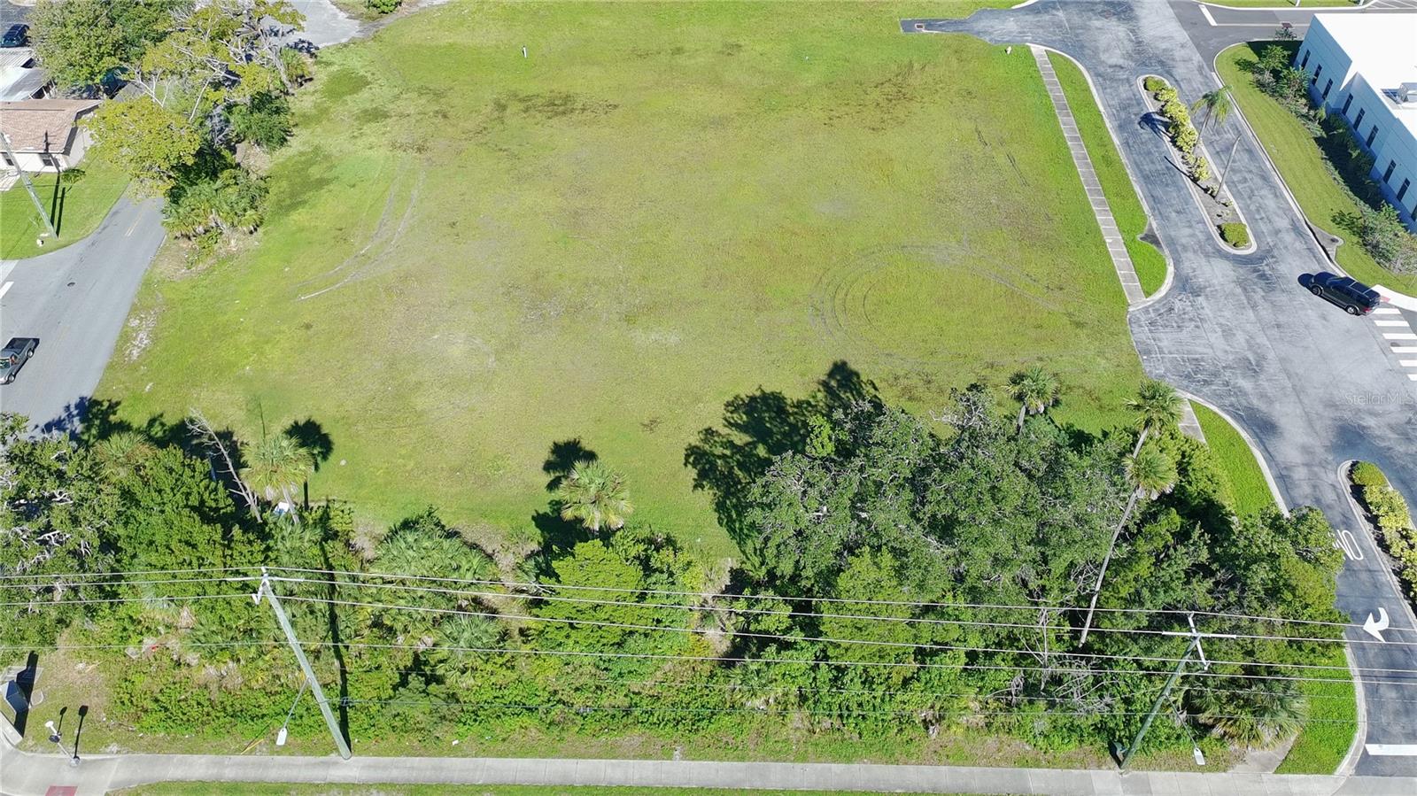 945 6th St Property Photo 10