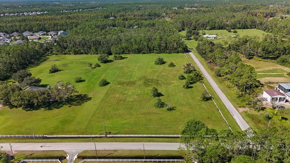 420 Leeway Trl Property Photo 2