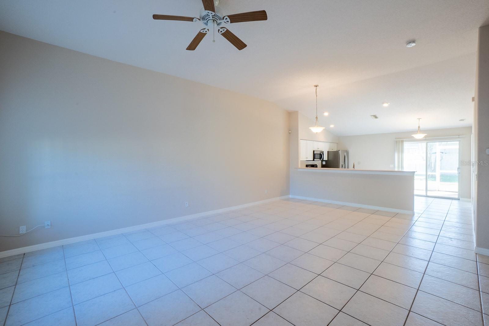 13 Buttonwood Ln Property Photo 3