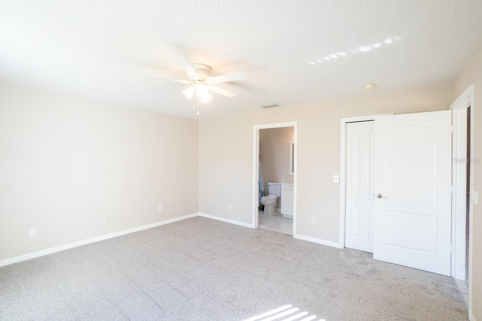 13 Buttonwood Ln Property Photo 16