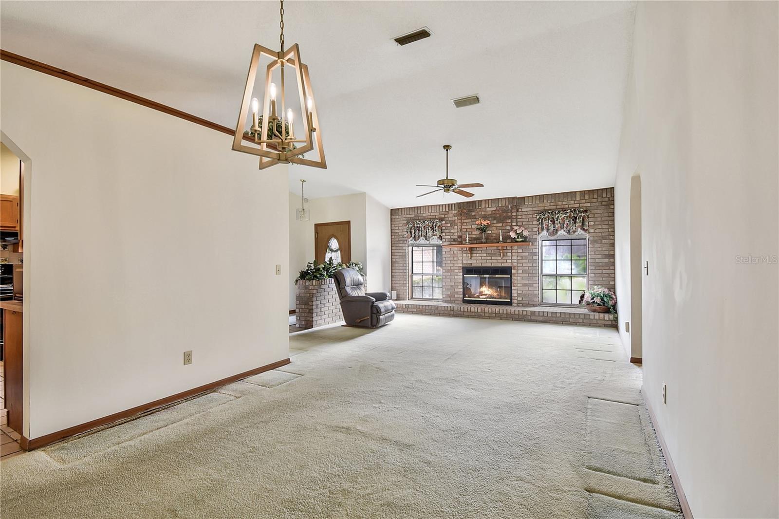 1591 San Lucie Ct Property Photo 5