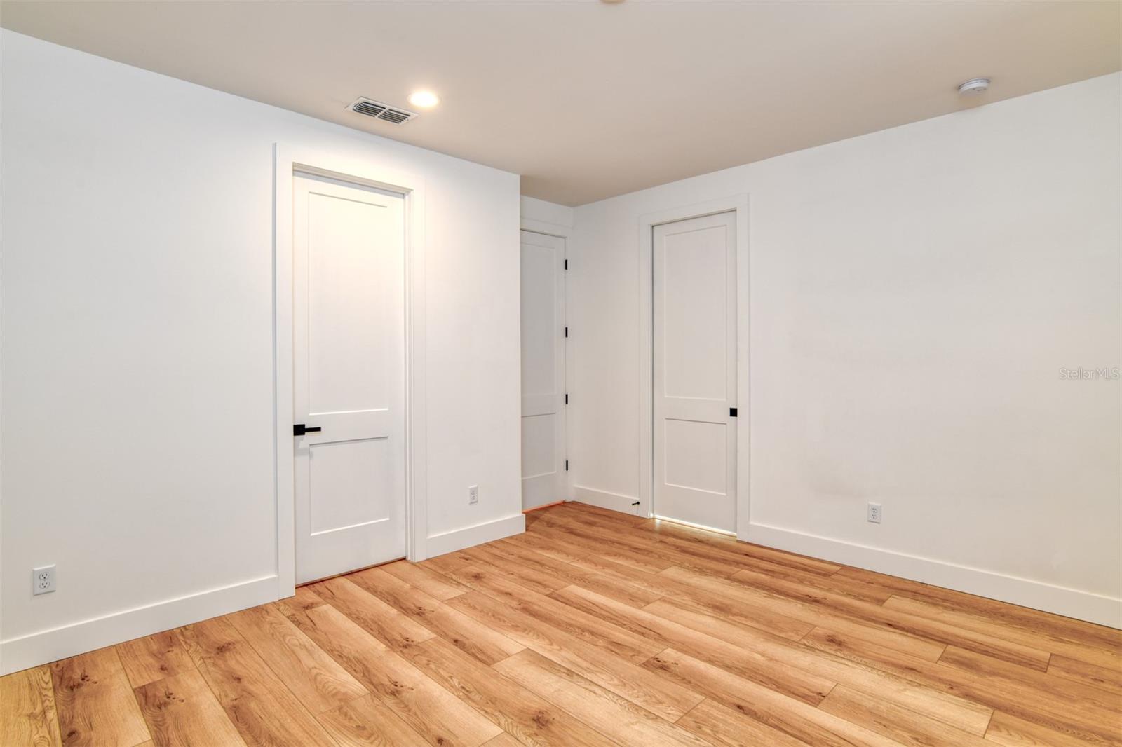 7 Sebastian Ave #c Property Photo 22
