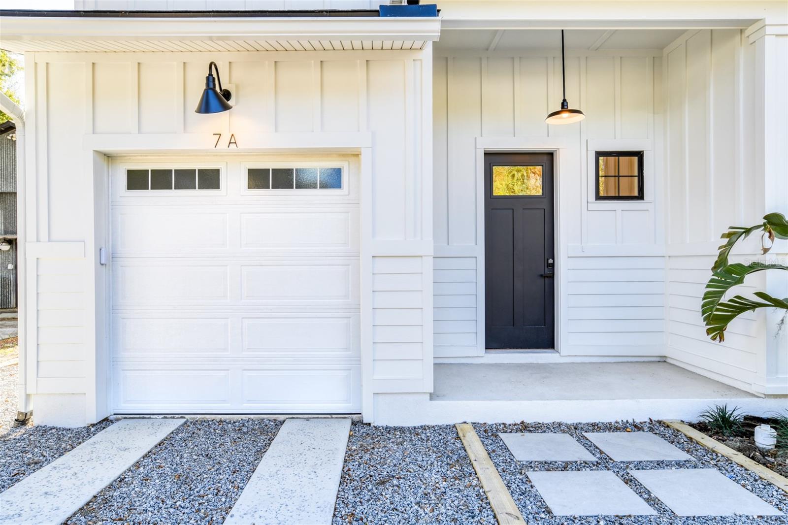 7 Sebastian Ave #d Property Photo 3