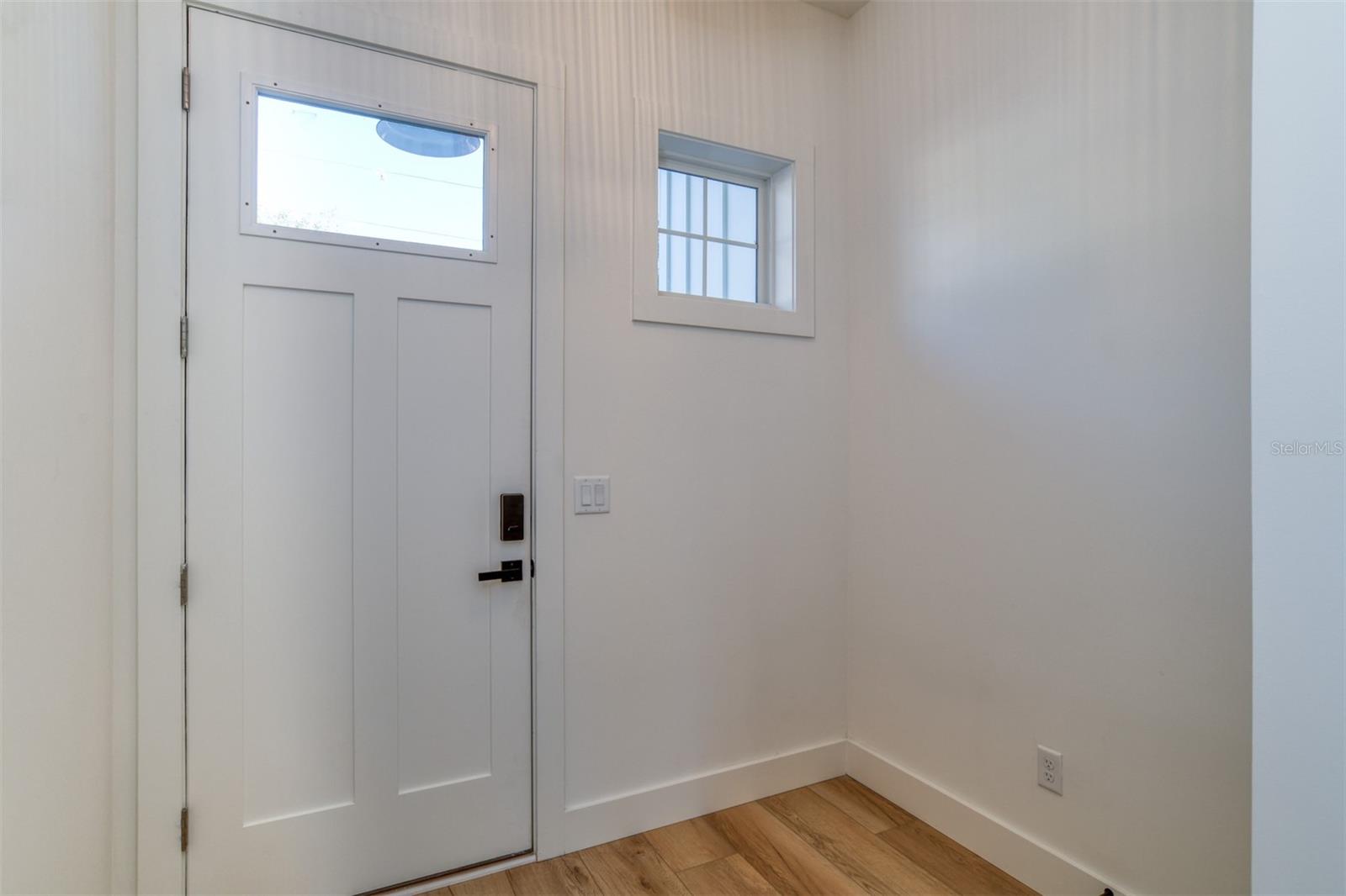 7 Sebastian Ave #d Property Photo 4