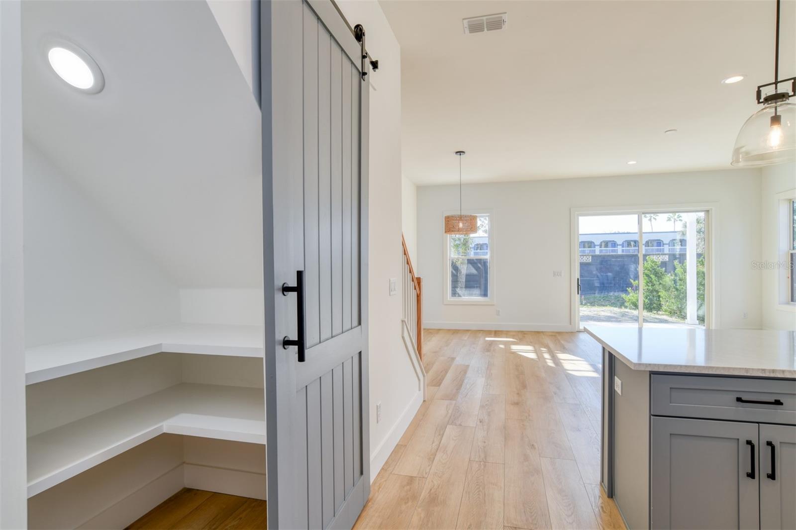 7 Sebastian Ave #d Property Photo 8