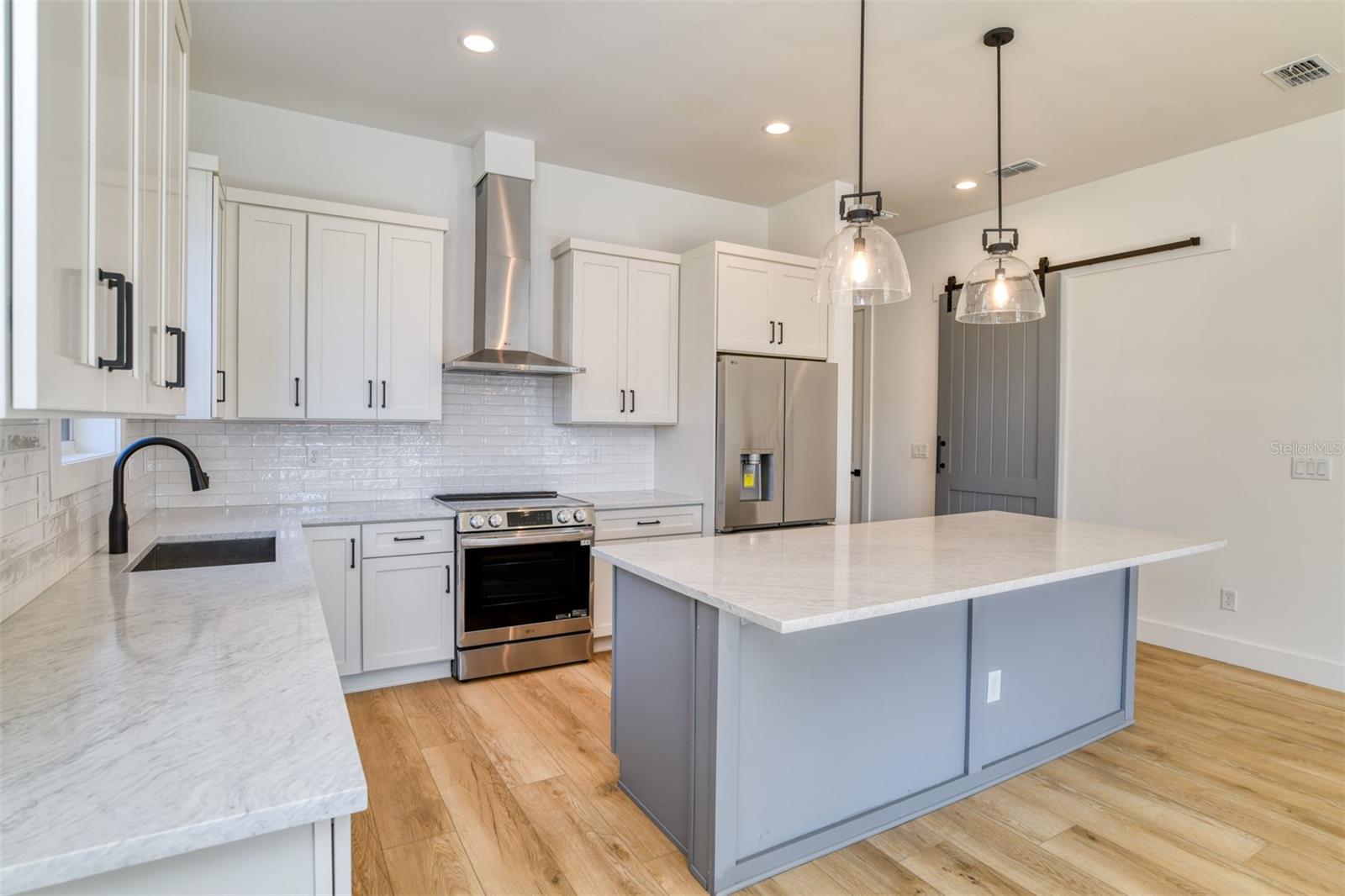 7 Sebastian Ave #d Property Photo 10