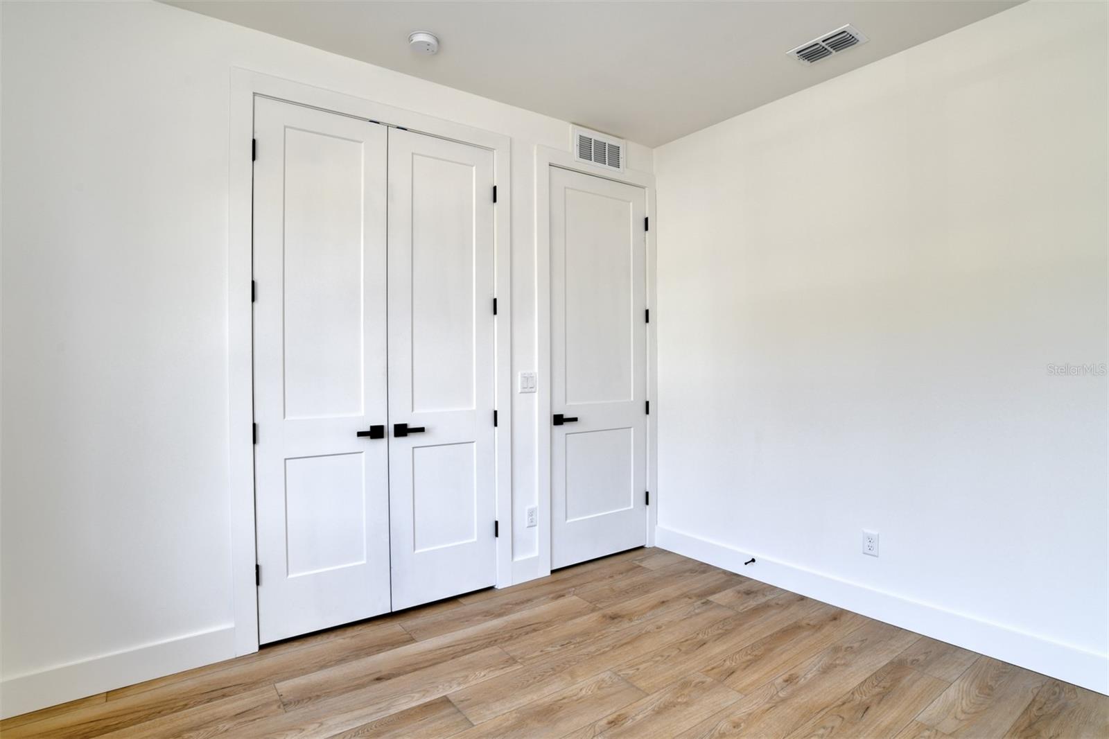 7 Sebastian Ave #d Property Photo 31