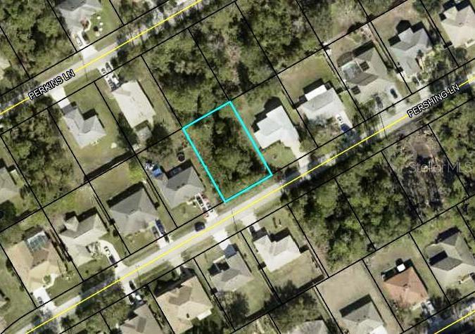 25 Pershing Ln Property Photo 4