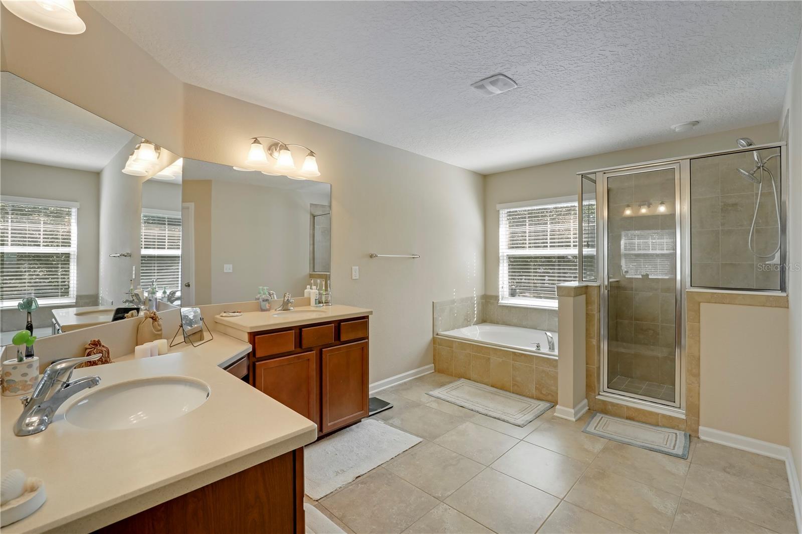 3520 Oglebay Dr Property Photo 28