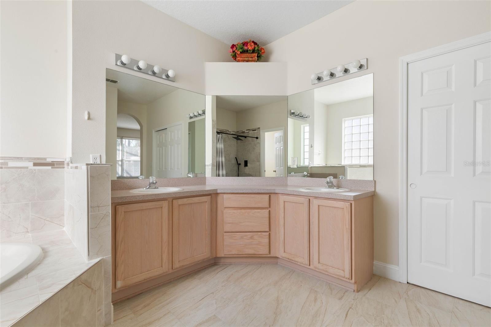 38 Brewster Ln Property Photo 28